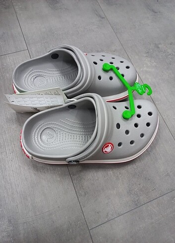 35 Beden gri Renk Crocs Terlik Yeni Sezon Etiketli Poşetli 35no