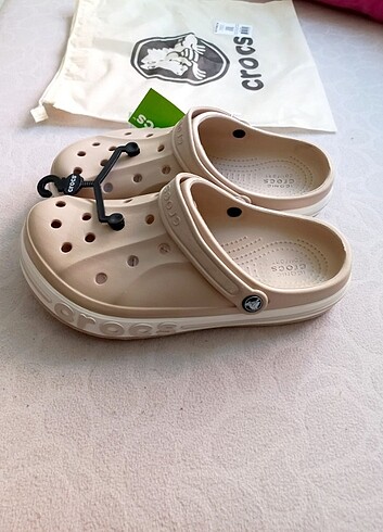 43 Beden ten rengi Renk CROCS TERLİK SANDALET YENİ SEZON KUM RENGİ