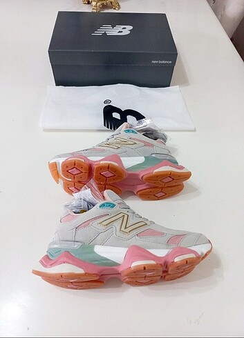 36 Beden çeşitli Renk NEW BALANCE YENİ SEZON 36/40 ARALIĞINDA NUMARALAR MEVCUTTUR