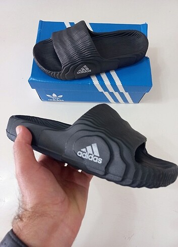 Adidas Terlik Yeni Sezon 42