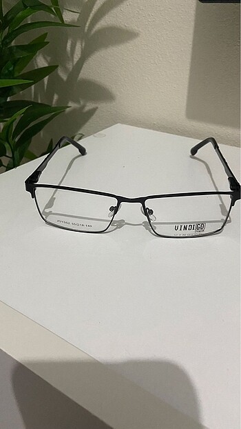 Optik gözlük