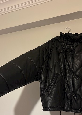 Kadın Siyah Deri Şişme Mont - Görsel 2