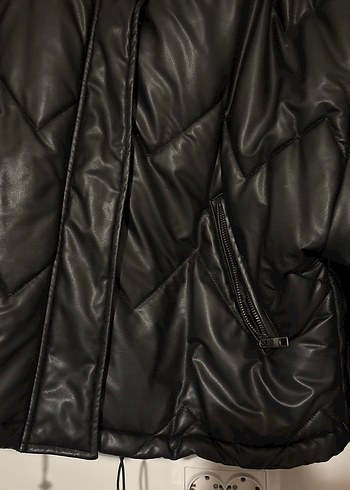 Kadın Siyah Deri Şişme Mont - Görsel 3