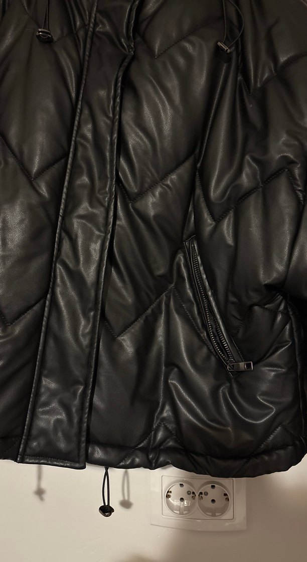 Kadın Siyah Deri Şişme Mont - Görsel 3