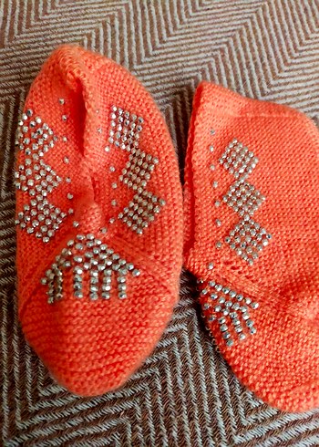 Renkli Nakışlı Örgü Kız Ev Terliği - Görsel 5