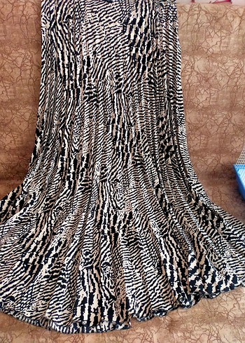 Zebra Desenli Uzun Piliseli Kadın Etek - Görsel 5