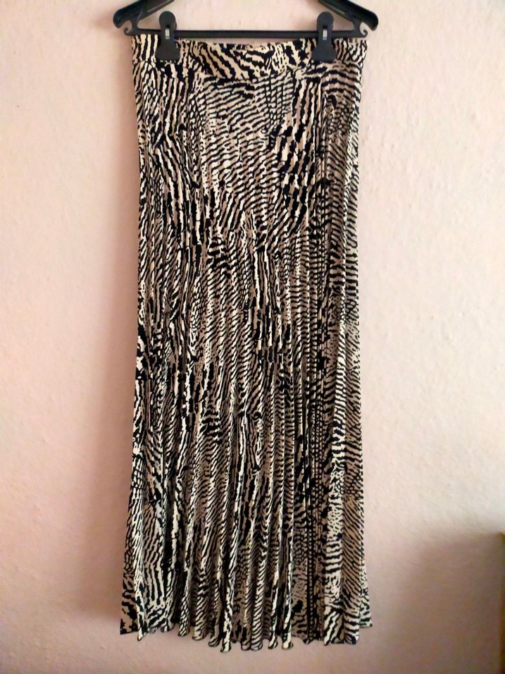 Zebra Desenli Uzun Piliseli Kadın Etek - Görsel 4