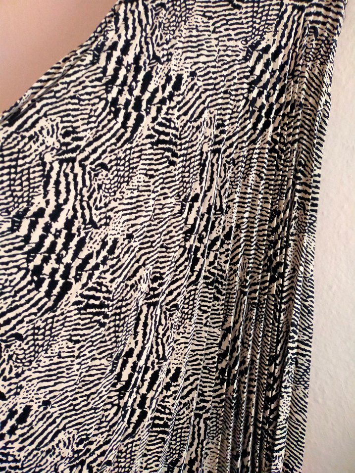 Zebra Desenli Uzun Piliseli Kadın Etek - Görsel 2