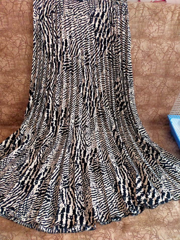 Zebra Desenli Uzun Piliseli Kadın Etek - Görsel 5