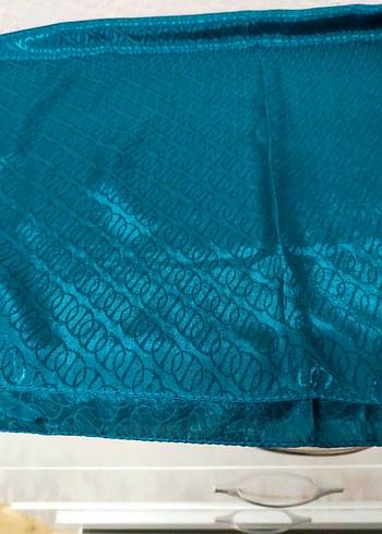 Zincir Detaylı Parlak Turkuaz Kadın Şal - Görsel 2