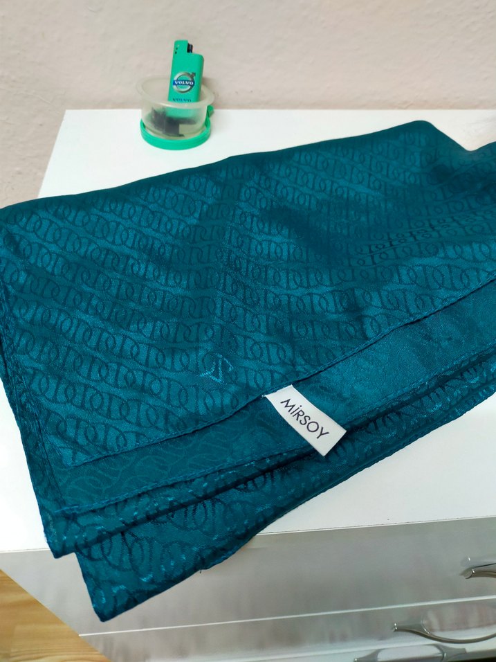 Zincir Detaylı Parlak Turkuaz Kadın Şal - Görsel 4