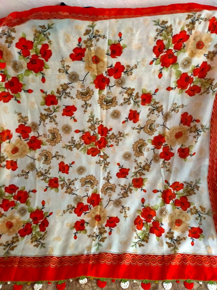 Dantel İşlemeli Kırmızı Kadın Fular - Görsel 3