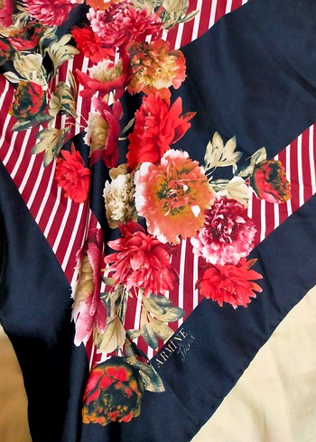 Çiçek Desenli Çok Renkli Kadın Fular - Görsel 3