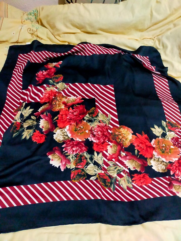 Çiçek Desenli Çok Renkli Kadın Fular - Görsel 2