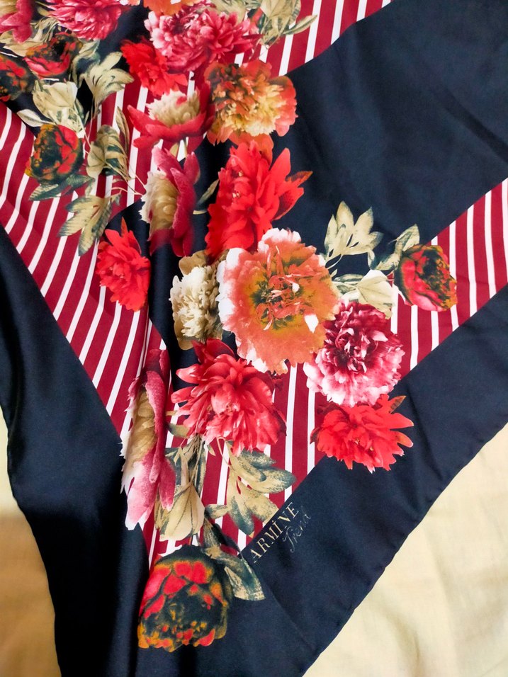 Çiçek Desenli Çok Renkli Kadın Fular - Görsel 3