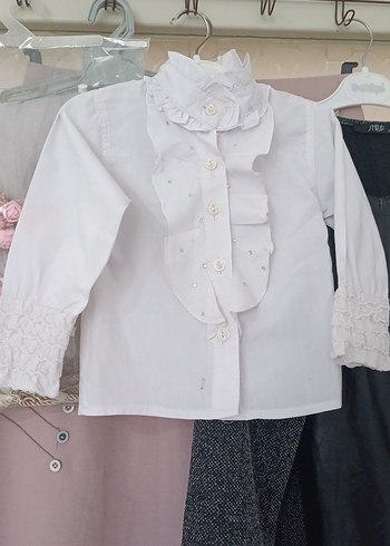 Kız Çocuk Beyaz Fırfırlı Pamuklu Gömlek - Görsel 3