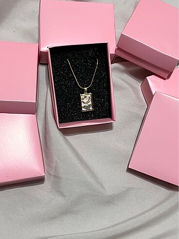Gold kolye