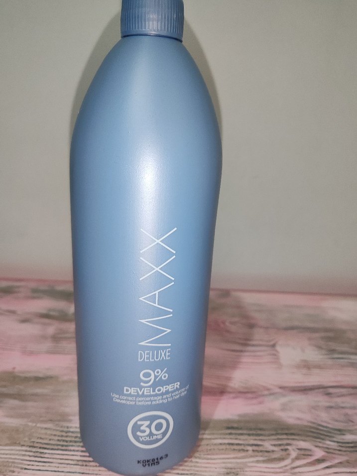 Maxx Deluxe %9 Geliştirici 30 Volüm Saç Boyası - Görsel 2