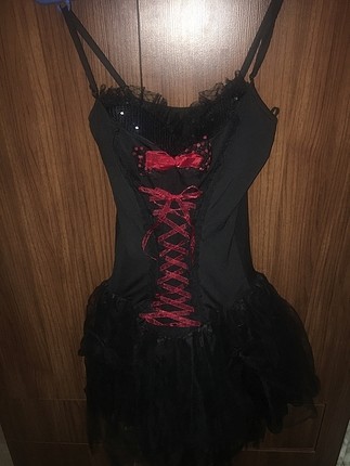 Gotik Tasarım Elbise
