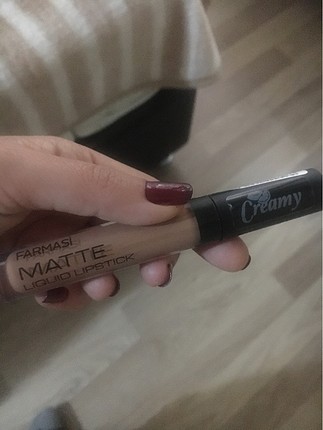 Beden ten rengi Renk Loreal Paris BB Krem ve Farmasi Likit Ruj