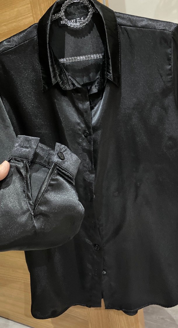 Saten Görünümlü Siyah Uzun Kollu Gömlek - Görsel 3