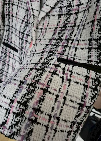 Düğmeli Ekose Desenli Beyaz Kadın Blazer - Görsel 4