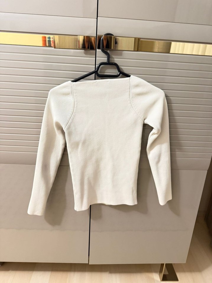 Beyaz V Yaka Uzun Kollu Kadın Triko - Görsel 3