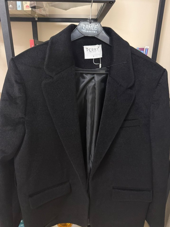 Kürk Detaylı Siyah kürk Blazer - Görsel 4