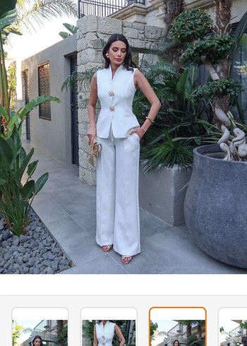 Düğmeli Beyaz Kolsuz Kadın Takım - Görsel 3