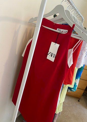 Zara Kırmızı Sıfır Kol Mini elbise