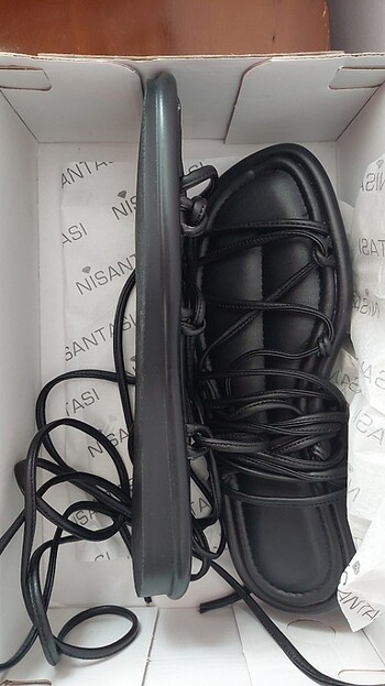 37 Beden siyah Renk Bağcıklı siyah sandalet 