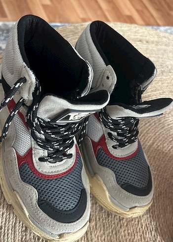 Gri Yılan Desenli Dolgu Topuklu Spor Ayakkabı - Görsel 6