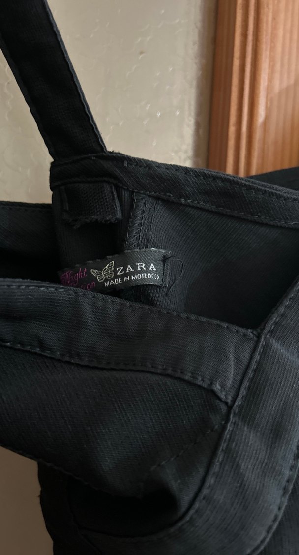 Siyah V Yaka Midi Straplez Gotik Elbise - Görsel 3