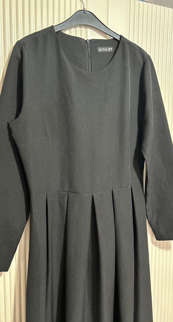 Siyah Piliseli Uzun Kadın Elbise - Görsel 3