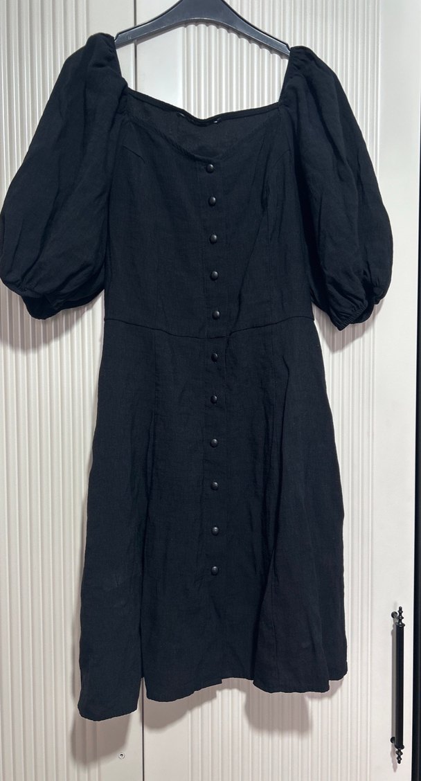 Düğmeli Siyah Midi Keten Elbise - Görsel 3