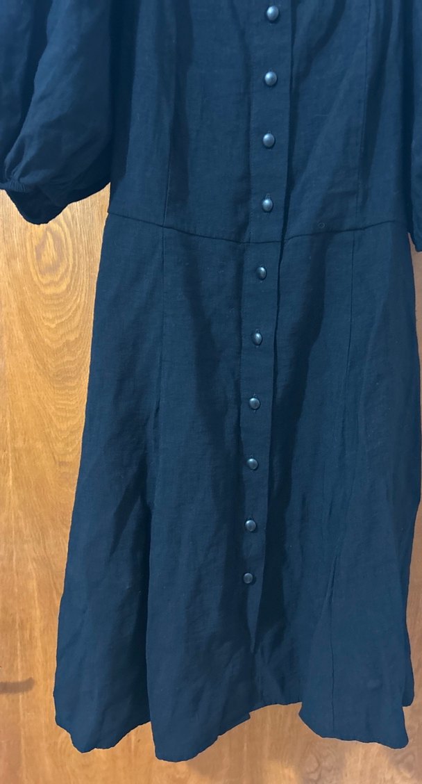 Düğmeli Siyah Midi Keten Elbise - Görsel 2