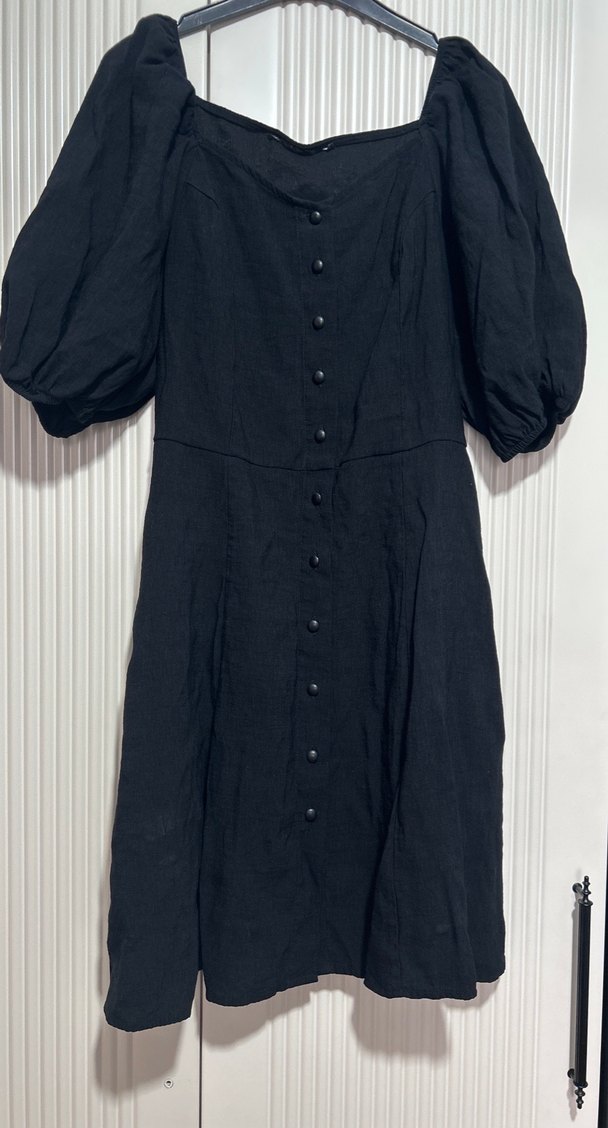 Düğmeli Siyah Midi Keten Elbise - Görsel 4