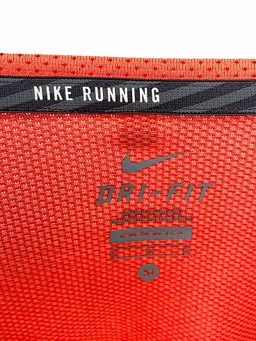 m Beden turuncu Renk Nike T-shirt %70 İndirimli.
