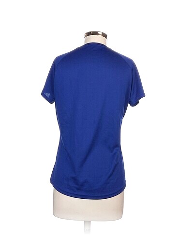 l Beden Adidas T-shirt %70 İndirimli.
