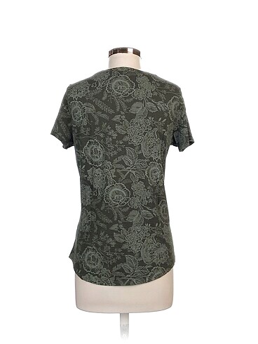 m Beden Gap T-shirt %70 İndirimli.