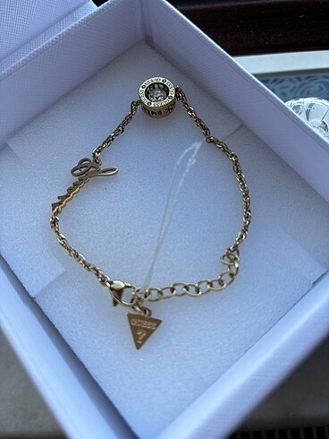 Guess Yeni hiç kullanılmış guess bileklik