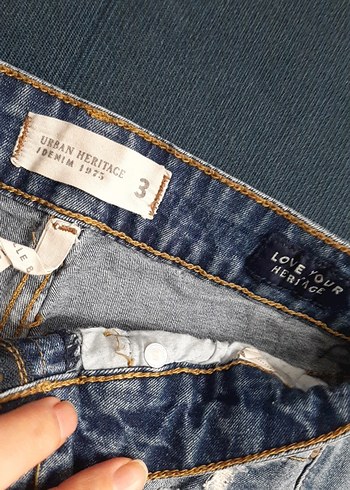 Kadın Gri Mini Yırtık Denim Şort - Görsel 2