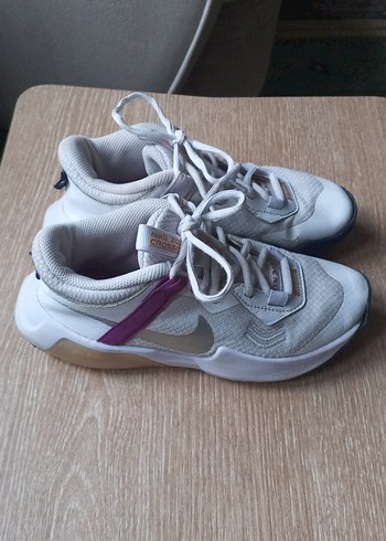 Gri Beyaz Kadın Spor Ayakkabı Velcro Detaylı - Görsel 3