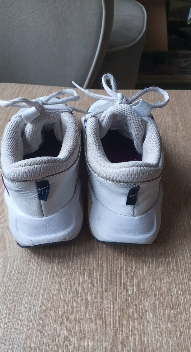 Gri Beyaz Kadın Spor Ayakkabı Velcro Detaylı - Görsel 4