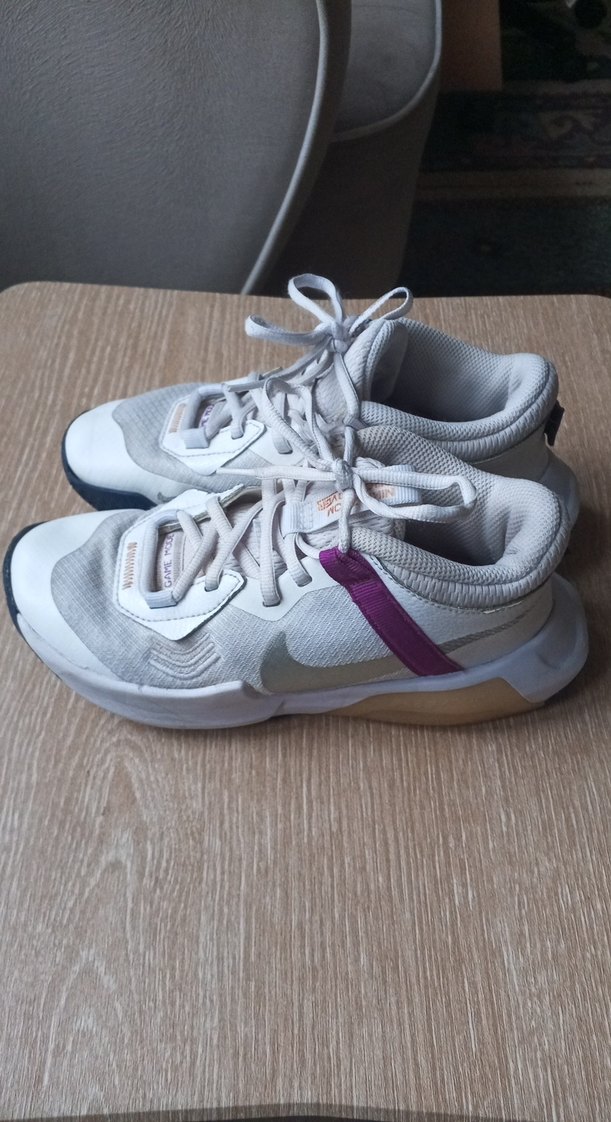 Gri Beyaz Kadın Spor Ayakkabı Velcro Detaylı - Görsel 2