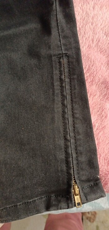 28 Beden Pull bear paçası fermuarlu pant hiç giyulmedi