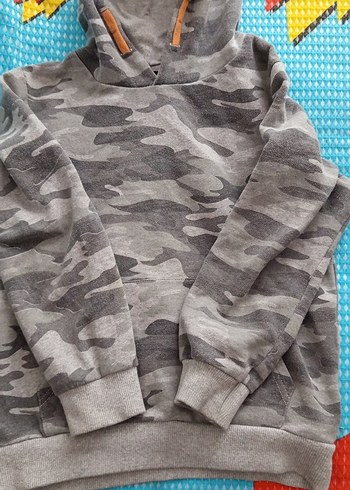 Erkek  çocuk Kamuflaj Gri Kapüşonlu Sweatshirt - Görsel 2