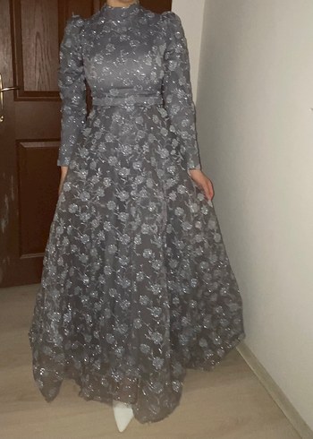 Uzun Kollu Vintage Gri Çiçekli Abiye Elbise