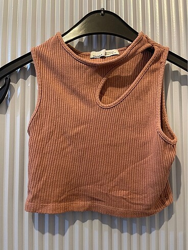 Pull and bear crop