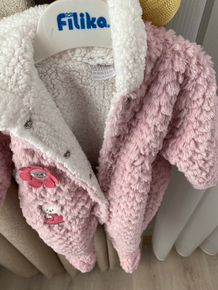 Kız Bebek Kapüşonlu Pembe Kürklü Tulumu - Görsel 4